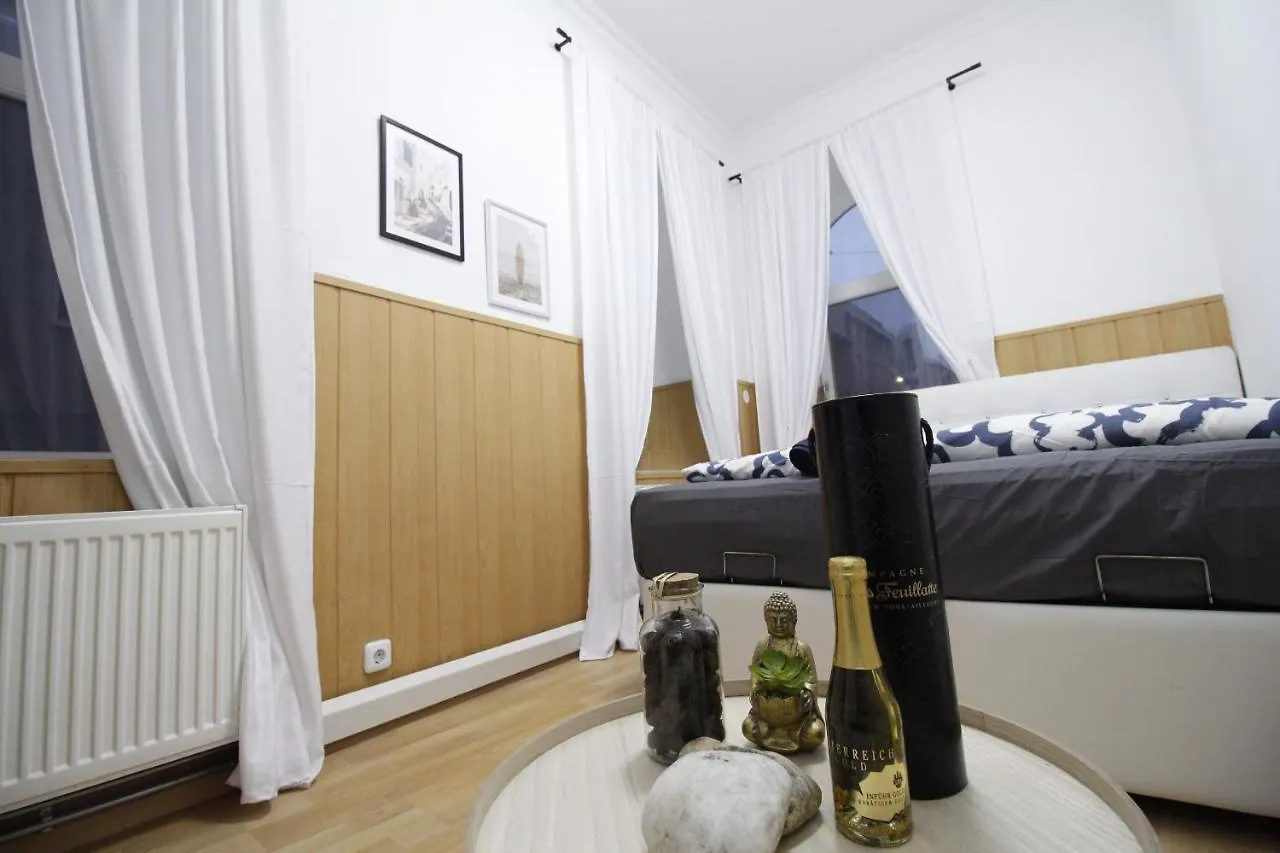 Premier Double Room Th A Vienne 0*,  Autriche